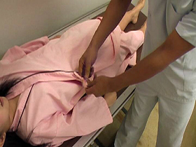 健康診断！レントゲン技師による盗撮映像流出4時間　サンプル画像06